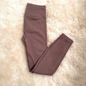 Lululemon leggings 25”. NWOT.